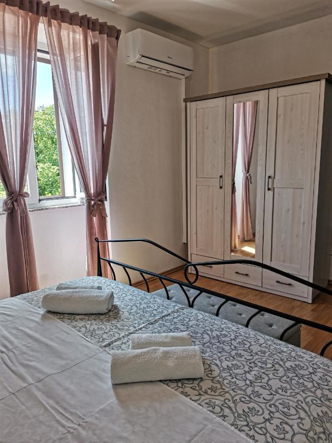 Villa Kuca Za Odmor "Na Paltu" Risika Exterior foto