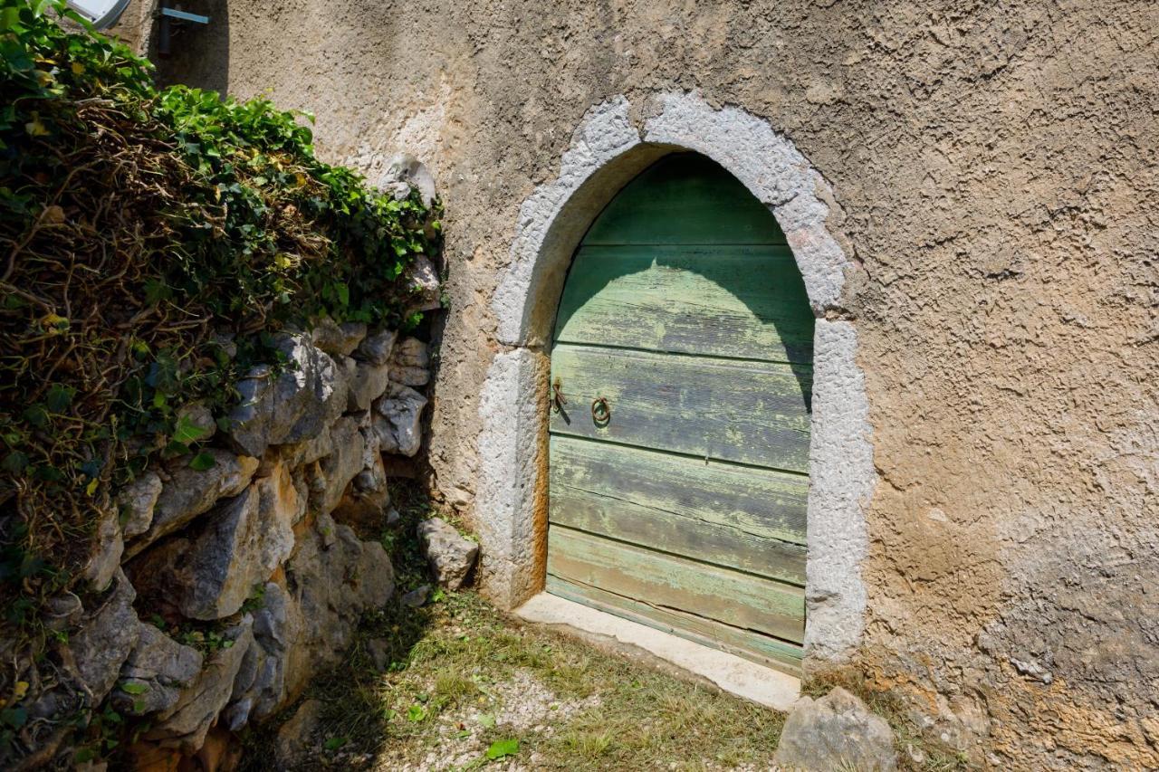 Villa Kuca Za Odmor "Na Paltu" Risika Exterior foto